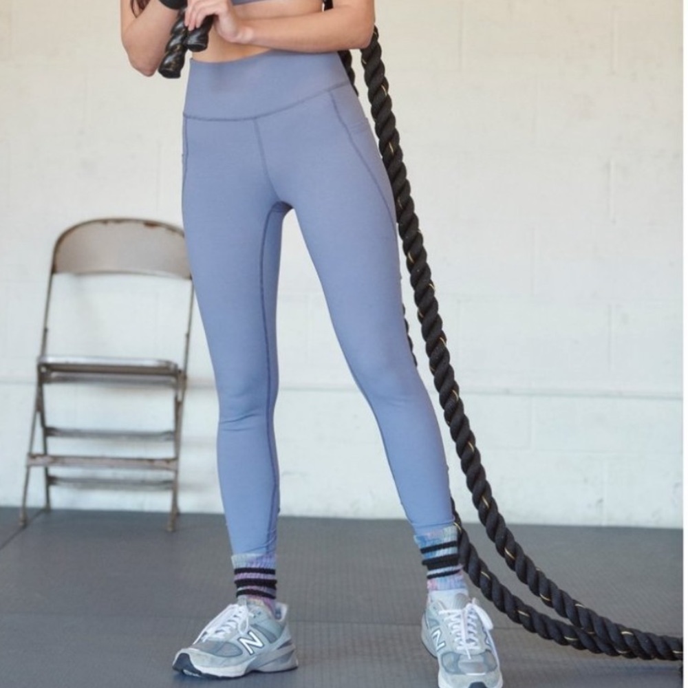 NWT! Free People Wave Rider Twist Ankle Leggings Blue Granite XS - Picture 3 of 12